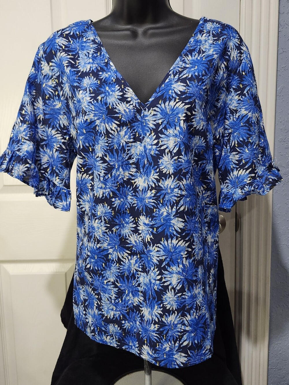 Michael Kors Floral V-Neck Top Size Large